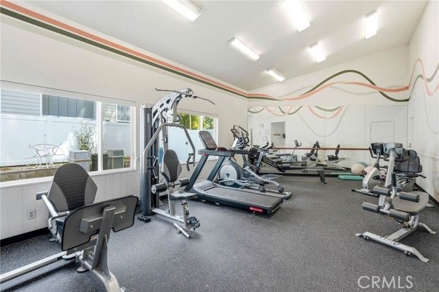 18130 Andrea Circle 4, Northridge (los Angeles), CA 91325