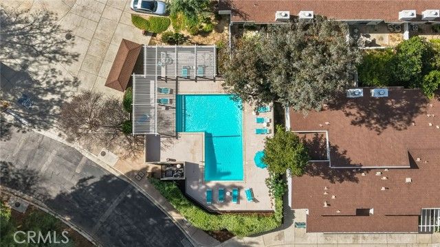 18130 Andrea Circle 4, Northridge (los Angeles), CA 91325