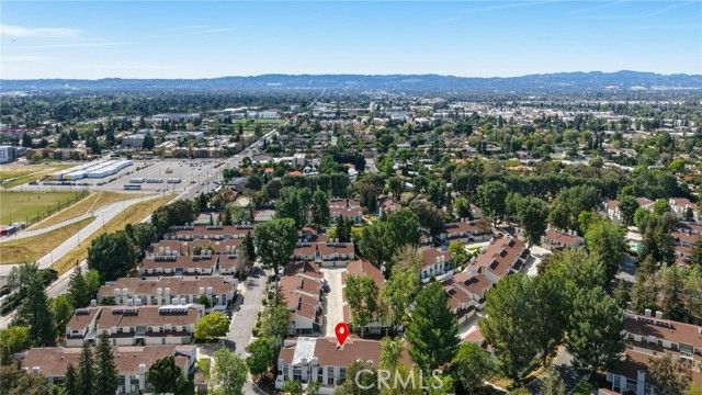 18130 Andrea Circle 4, Northridge (los Angeles), CA 91325