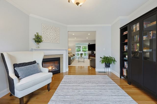 7 Stanley Cir, Mansfield, MA 02048