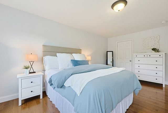 7 Stanley Cir, Mansfield, MA 02048