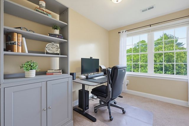 7 Stanley Cir, Mansfield, MA 02048