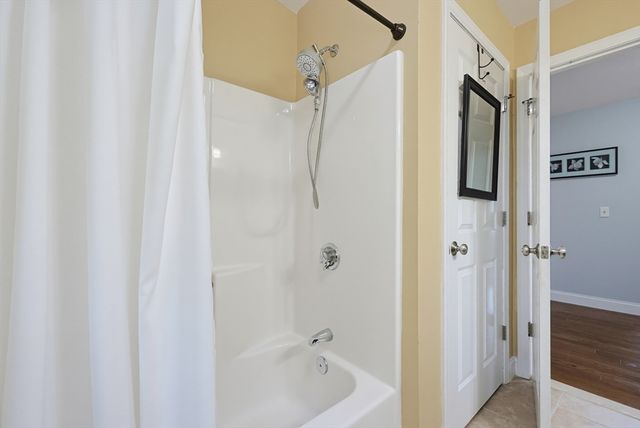 7 Stanley Cir, Mansfield, MA 02048