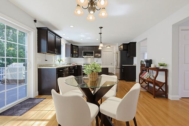 7 Stanley Cir, Mansfield, MA 02048