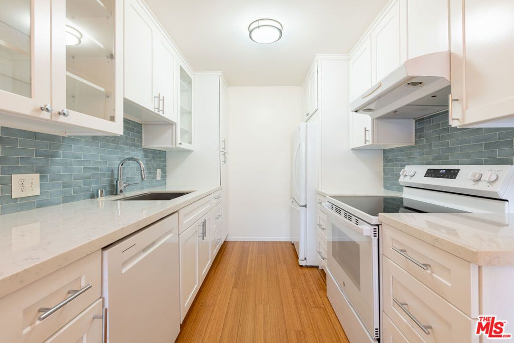 532 N Rossmore Avenue 108, Los Angeles, CA 90004 — photo 5