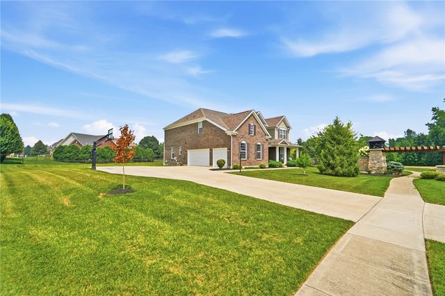 2051 Stonewater Drive, Washington Twp, OH 45458