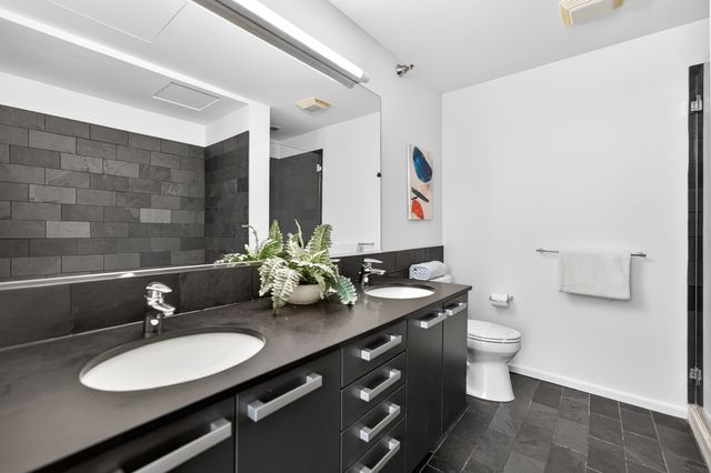 550 N St Clair Street 1501, Chicago, IL 60611