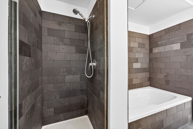 550 N St Clair Street 1501, Chicago, IL 60611