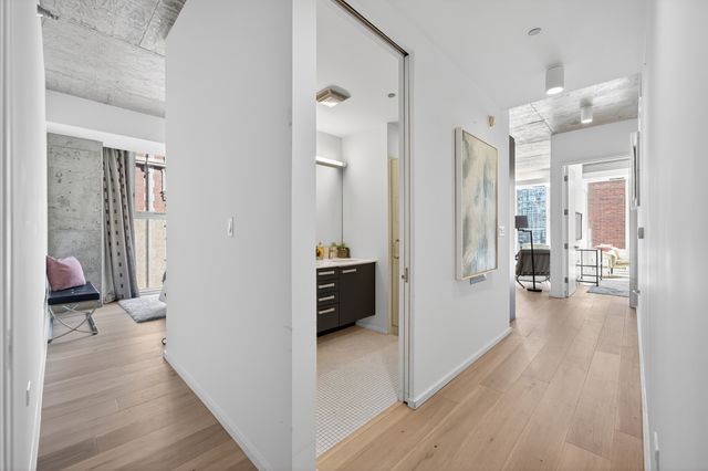 550 N St Clair Street 1501, Chicago, IL 60611