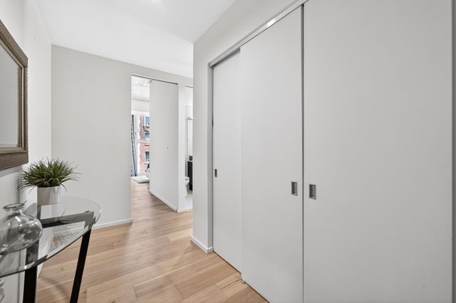 550 N St Clair Street 1501, Chicago, IL 60611