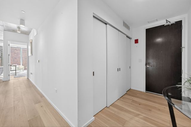 550 N St Clair Street 1501, Chicago, IL 60611