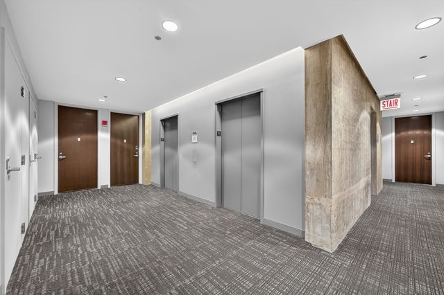 550 N St Clair Street 1501, Chicago, IL 60611
