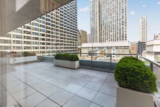 550 N St Clair Street 1501, Chicago, IL 60611