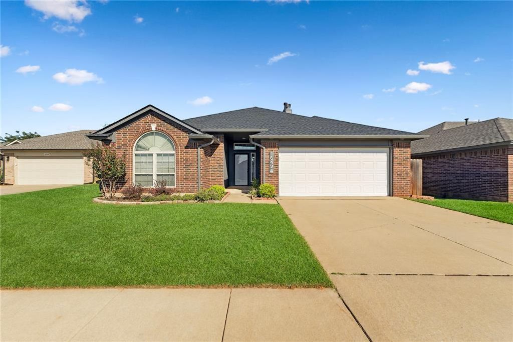 16424 Oconee Creek Drive, Edmond, OK 73013