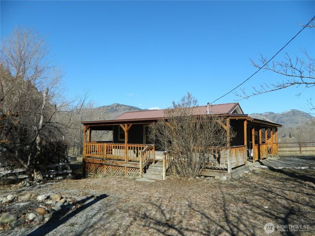 2127 Sinlahekin Road, Loomis, WA 98827