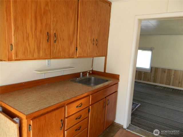 2127 Sinlahekin Road, Loomis, WA 98827