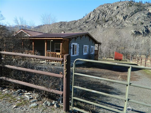 2127 Sinlahekin Road, Loomis, WA 98827