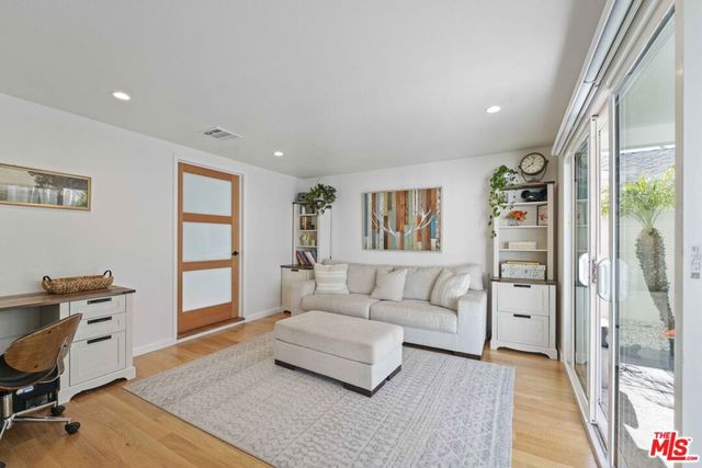 5057 Biloxi Avenue, North Hollywood, CA 91601