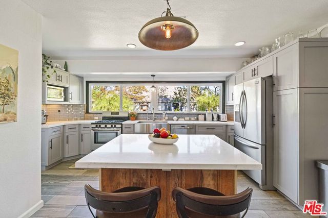 5057 Biloxi Avenue, North Hollywood, CA 91601