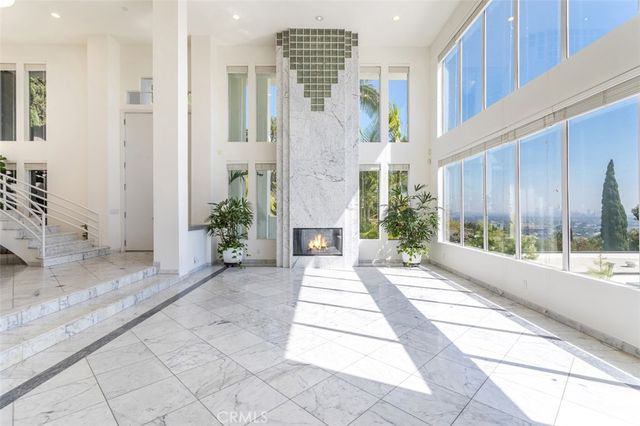 1255 Hilldale, West Hollywood, CA 90069