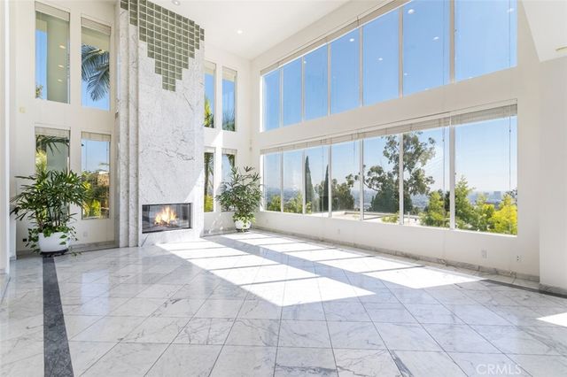 1255 Hilldale, West Hollywood, CA 90069