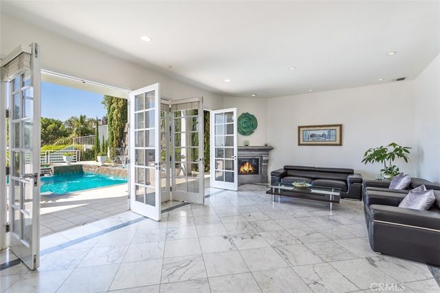 1255 Hilldale, West Hollywood, CA 90069