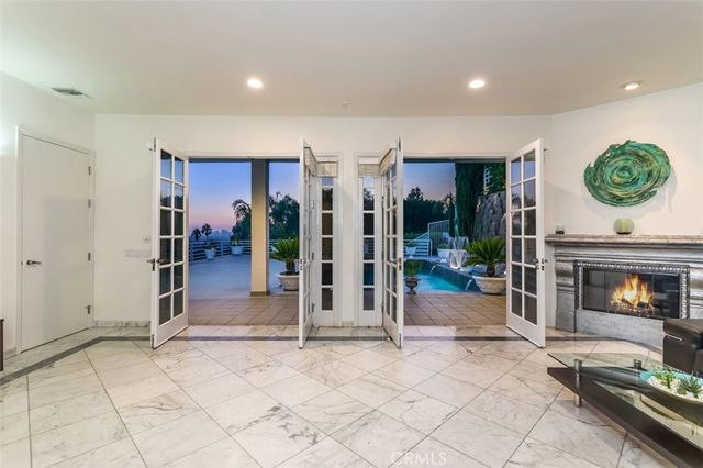1255 Hilldale, West Hollywood, CA 90069