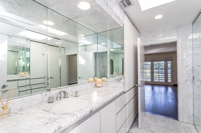 1255 Hilldale, West Hollywood, CA 90069