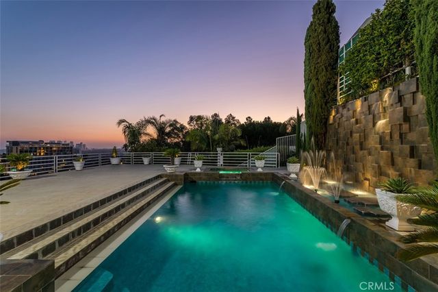 1255 Hilldale, West Hollywood, CA 90069