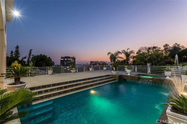 1255 Hilldale, West Hollywood, CA 90069