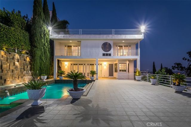 1255 Hilldale, West Hollywood, CA 90069