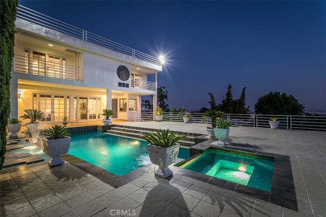 1255 Hilldale, West Hollywood, CA 90069