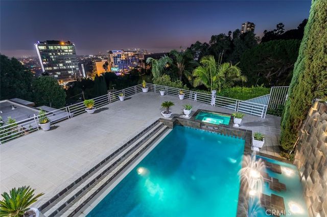 1255 Hilldale, West Hollywood, CA 90069