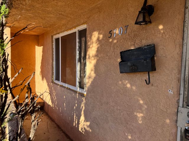 5707 Aztec Road NE, Albuquerque, NM 87110