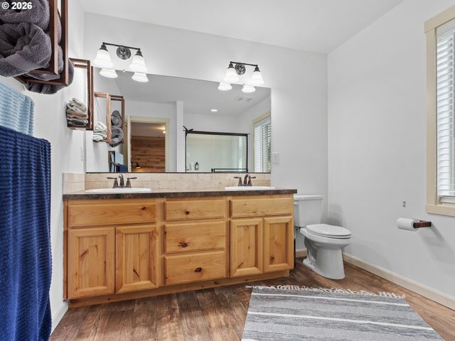 601 Stone View Way, Kalama, WA 98625