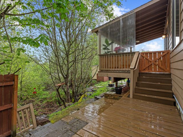 601 Stone View Way, Kalama, WA 98625