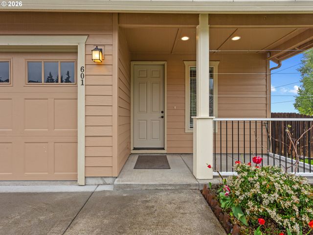 601 Stone View Way, Kalama, WA 98625