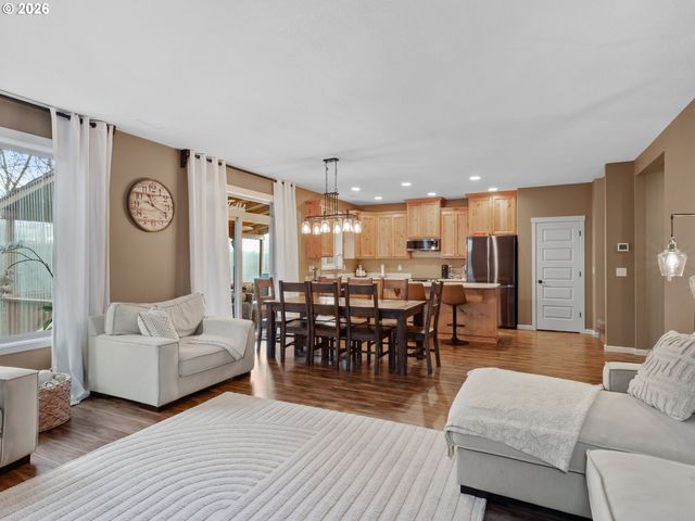 601 Stone View Way, Kalama, WA 98625