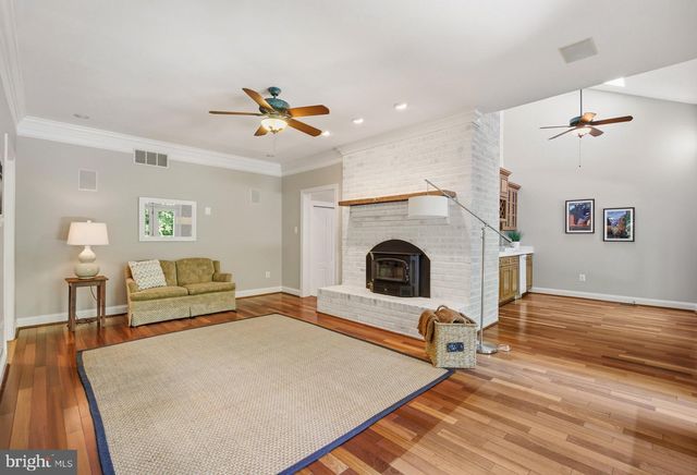 1135 GOLDFINCH LN, Millersville, MD 21108