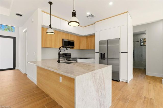 1514 47th AVE NE, Naples, FL 34120