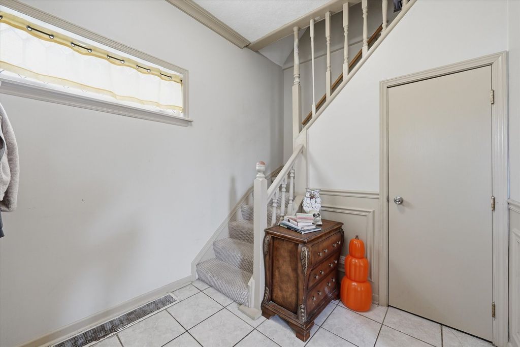 6623 31st Street, Berwyn, IL 60402 — photo 3