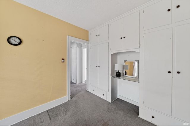 1958 Beverly Place, South Bend, IN 46616