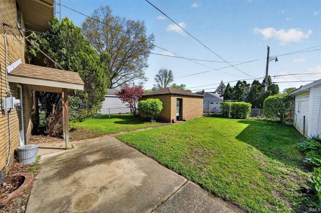 1958 Beverly Place, South Bend, IN 46616