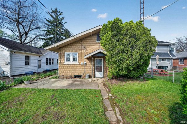 1958 Beverly Place, South Bend, IN 46616