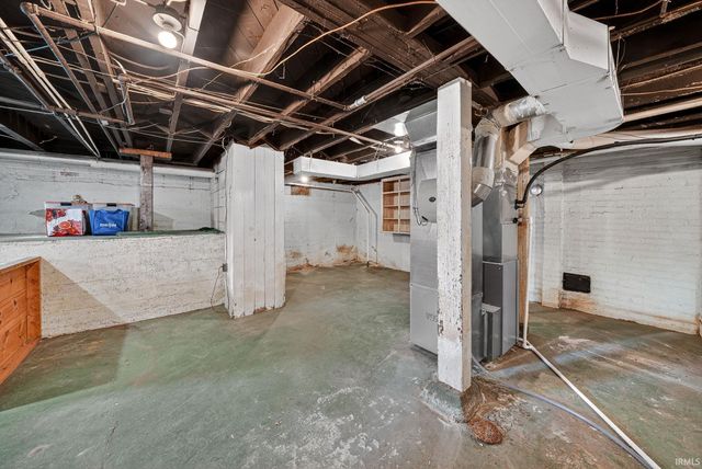 1958 Beverly Place, South Bend, IN 46616