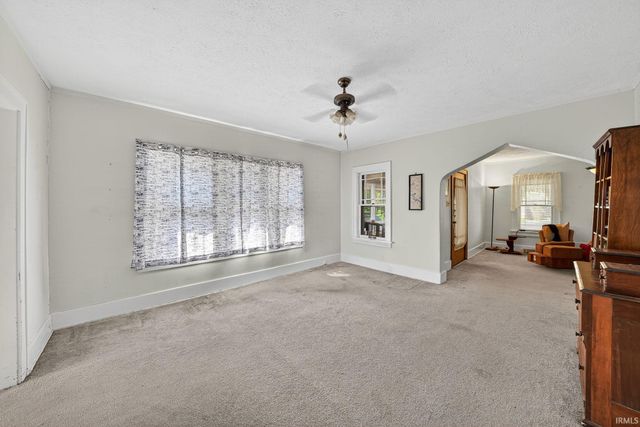 1958 Beverly Place, South Bend, IN 46616