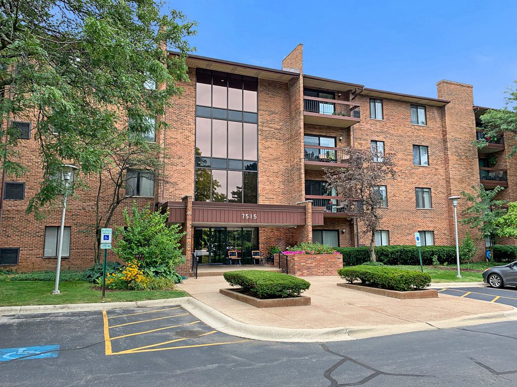 7515 Nantucket Drive 404, Darien, IL 60561