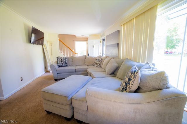 2835 S Schenley Avenue, Youngstown, OH 44511