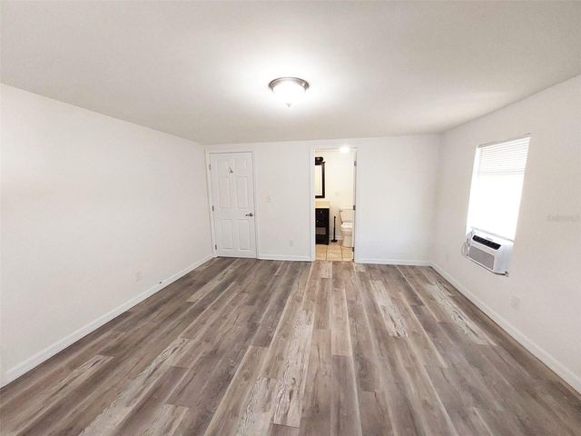 302 52ND AVENUE TERRACE E, Bradenton, FL 34203