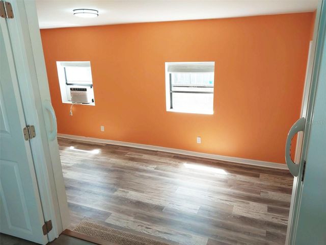 302 52ND AVENUE TERRACE E, Bradenton, FL 34203